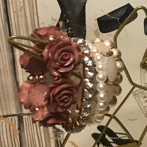 New 5 Piece Fashion Stretch Bracelet Set Mauve - Picture 14 of 16